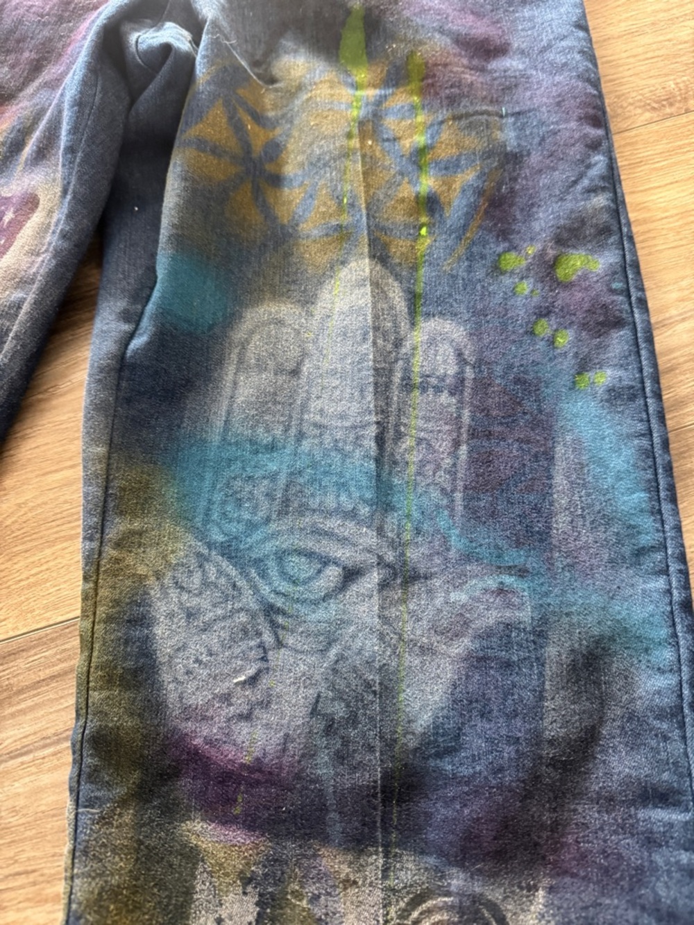 Custom Painted Women’s Size 14 Jeans - One-of-a-Kind Wearable Art - Picture 4 of 11